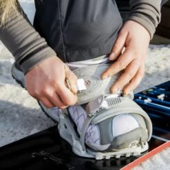 Snowboarding Lesson -Cheap Gifts Store 735x735 fitbox ass790 Snowboarding Lesson 3