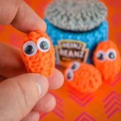 Hand Knitted Baked Beans Can With Individual Beans -Cheap Gifts Store 735x735 fitbox bwf003 hand knitted baked beans can 3